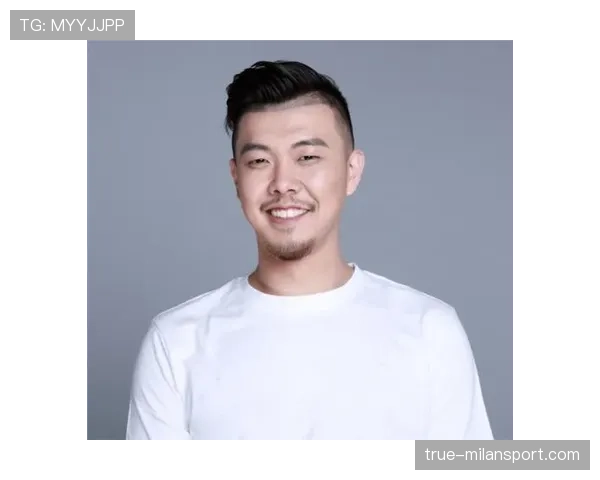 李宗伟训练间隙点外卖，这生活节奏感觉和明星差不多哈哈